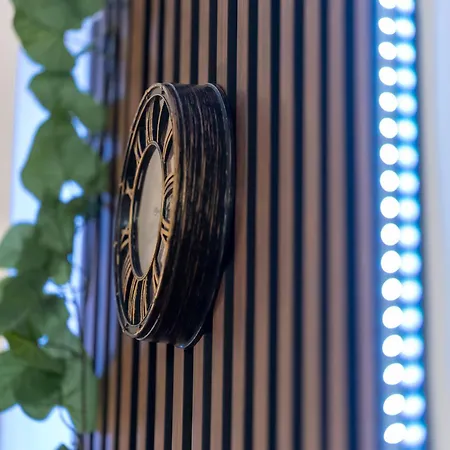 Two Homelike By Ndk And Vitosha Blvd With 2 Free Parking Spots Apartment Sofia