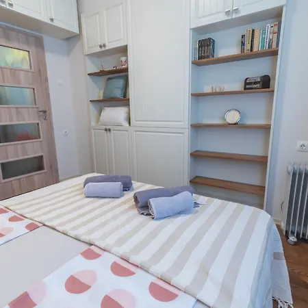 Two Homelike By Ndk And Vitosha Blvd With 2 Free Parking Spots Apartmán Sofie